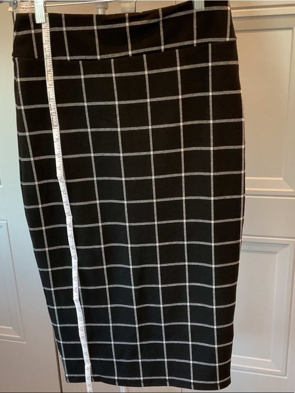 14th & Union Black Pencil Skirt with White Windowpane Check
